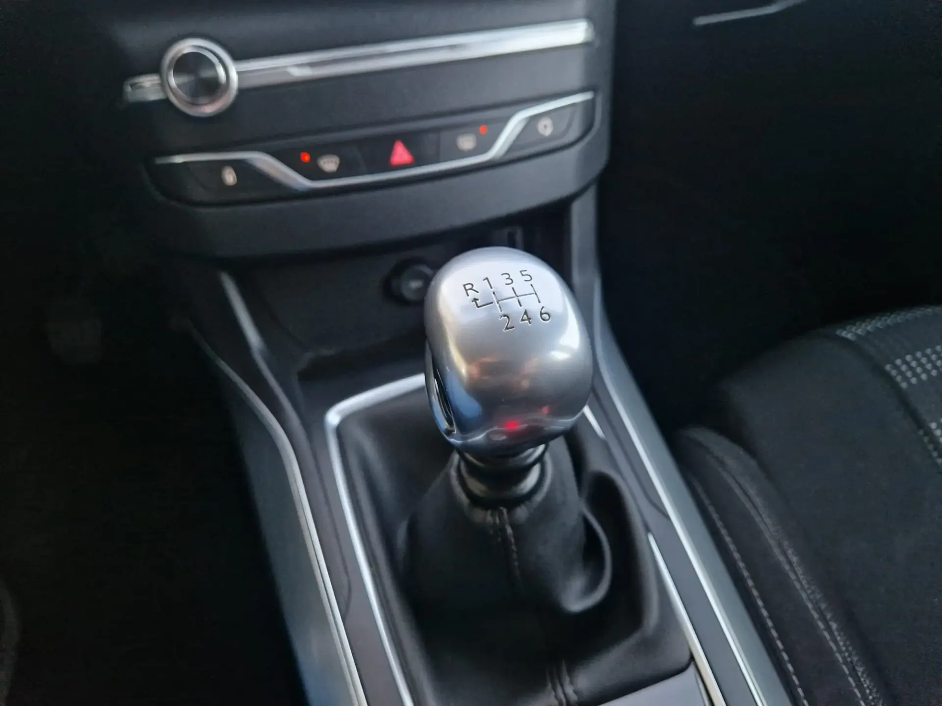 Peugeot 308 SW 1.6 BlueHDi Allure J17 31