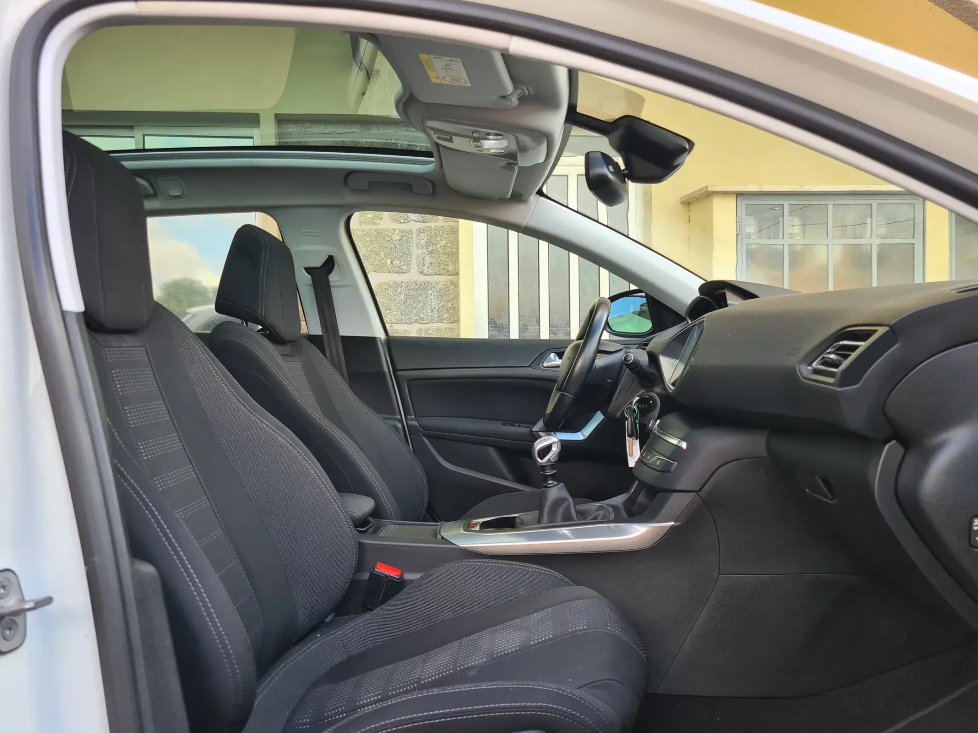 Peugeot 308 SW 1.6 BlueHDi Allure 12