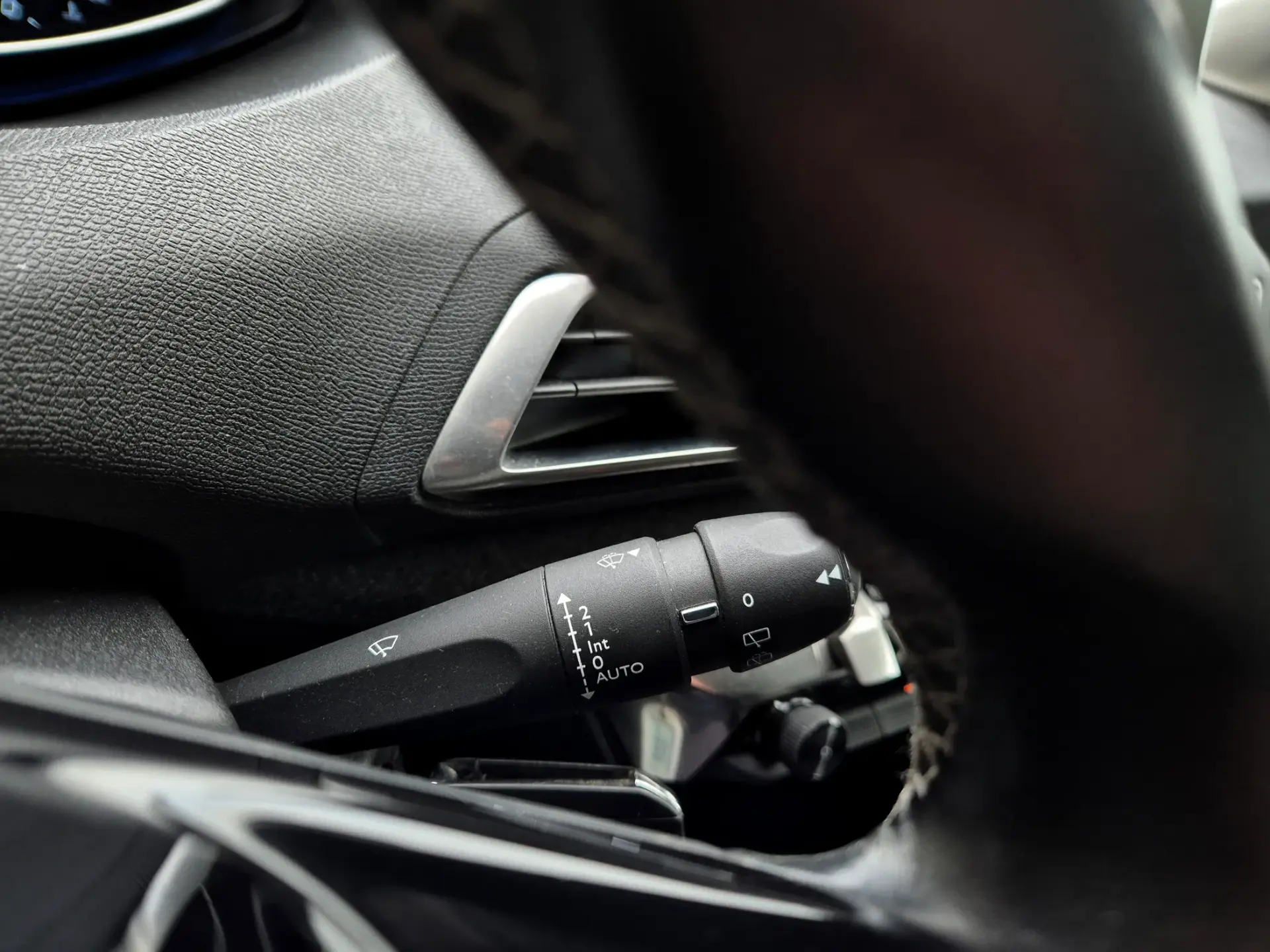 Peugeot 5008 1.5 BlueHDi Allure 25
