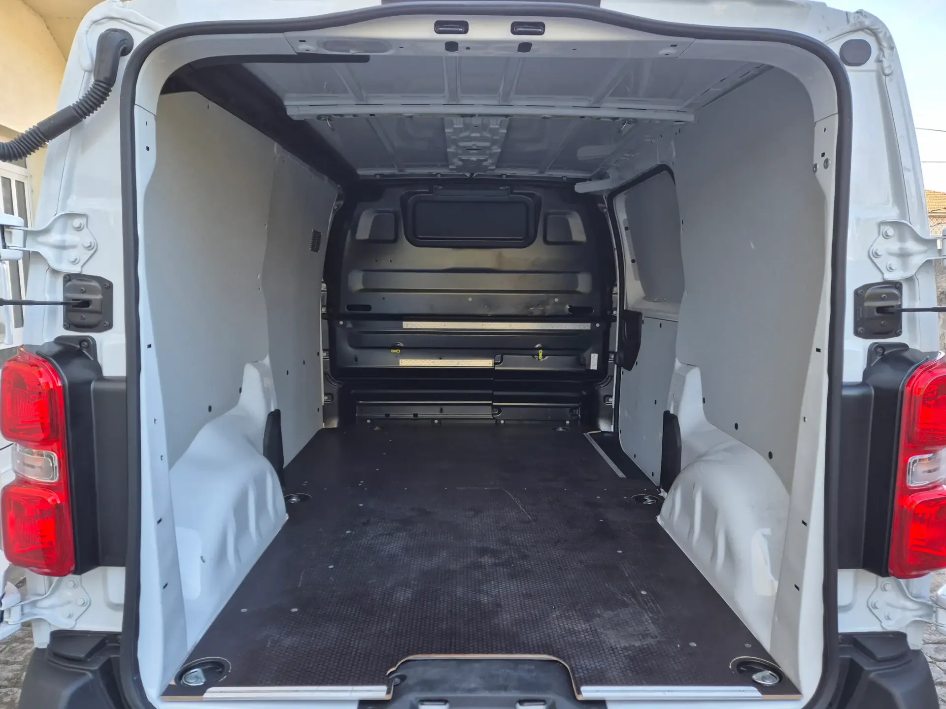 Peugeot Expert Outro 10
