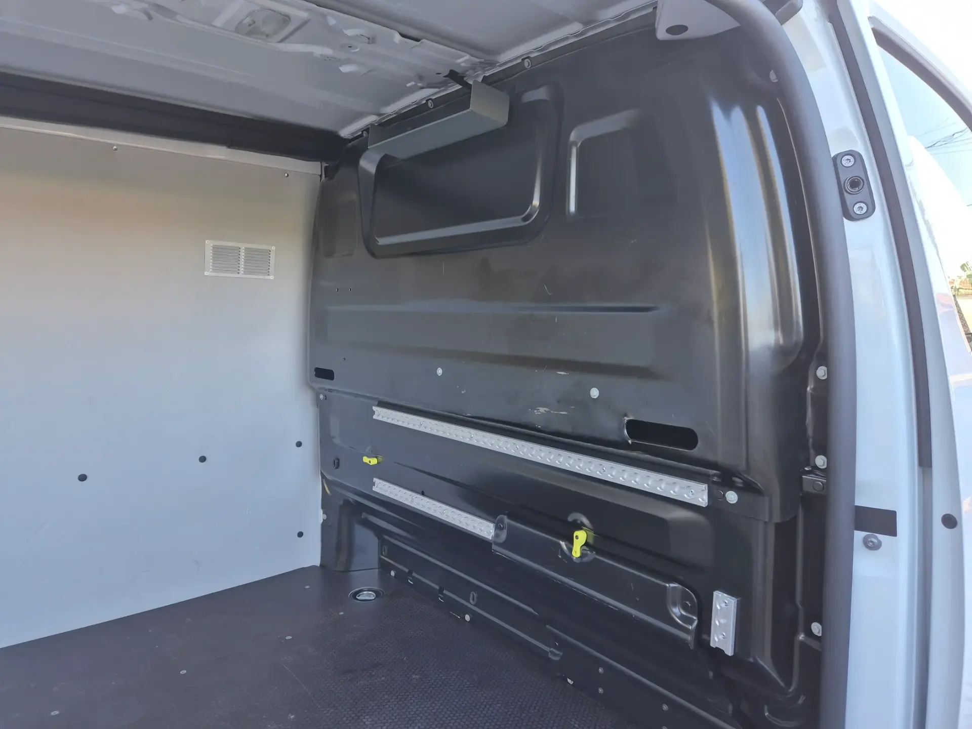Peugeot Expert Outro 17