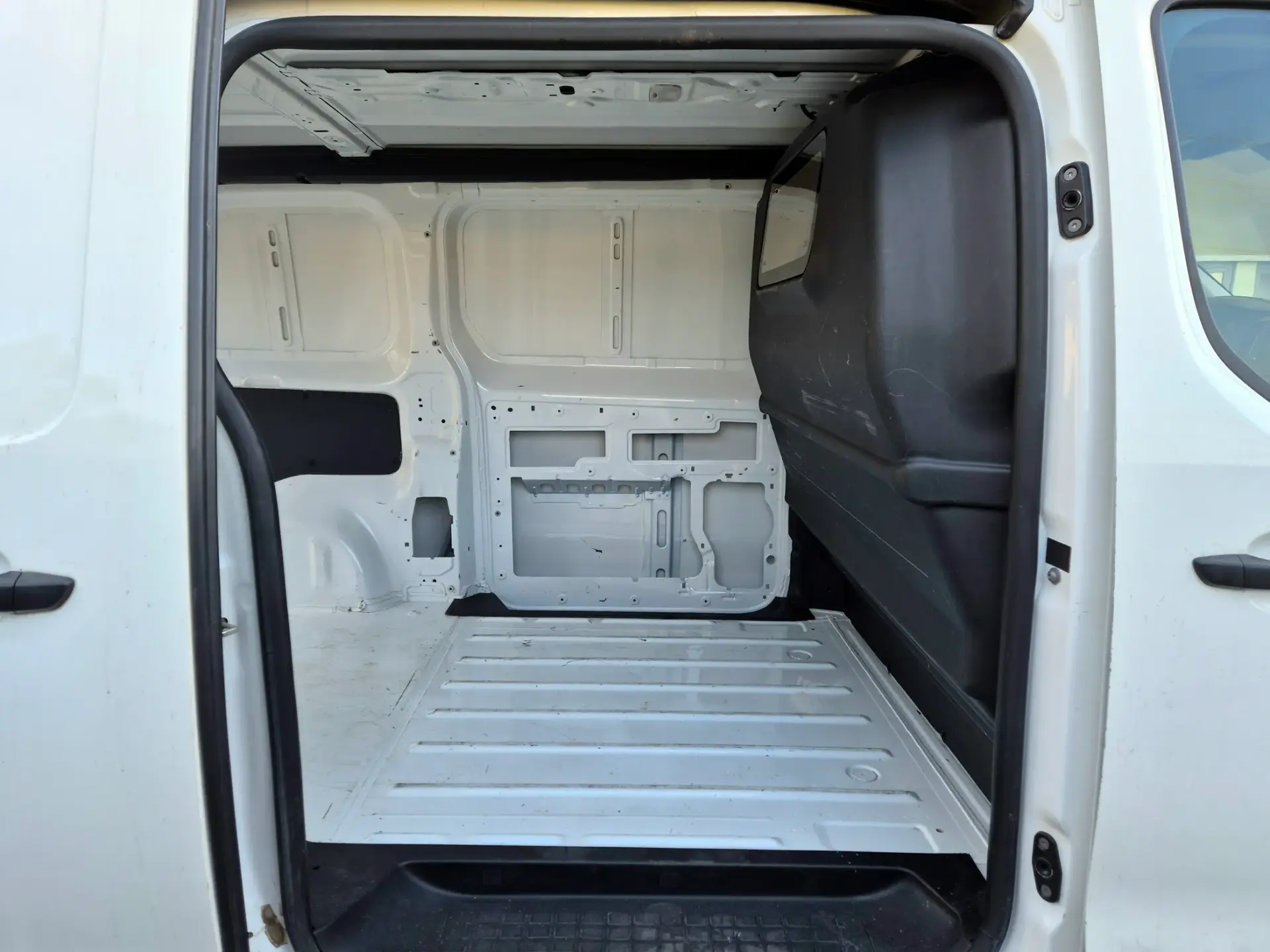Peugeot Expert Outro 9