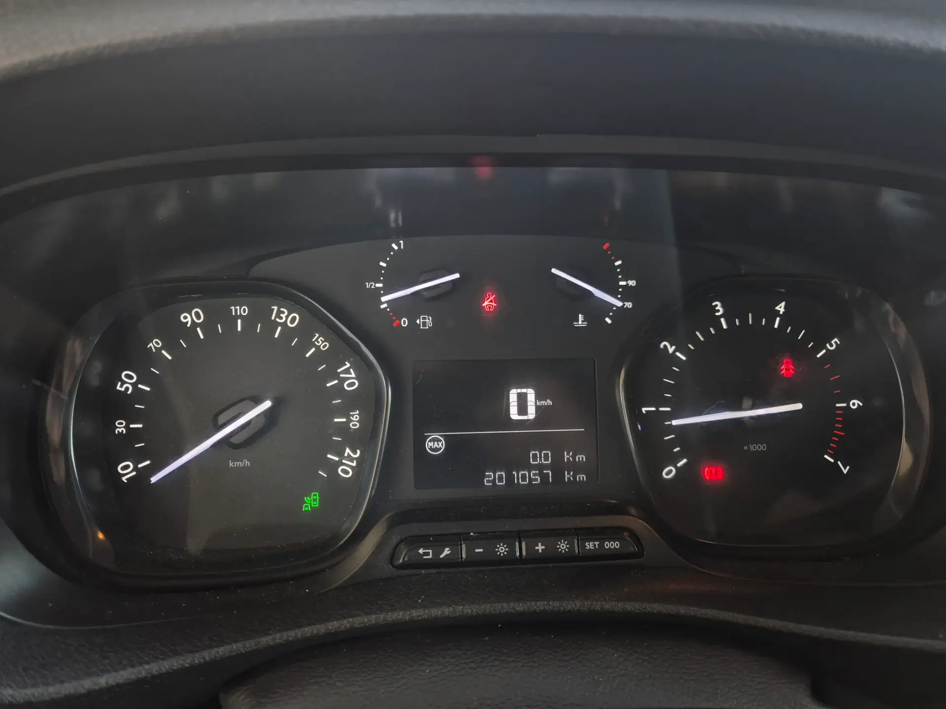 Peugeot Expert Outro 17
