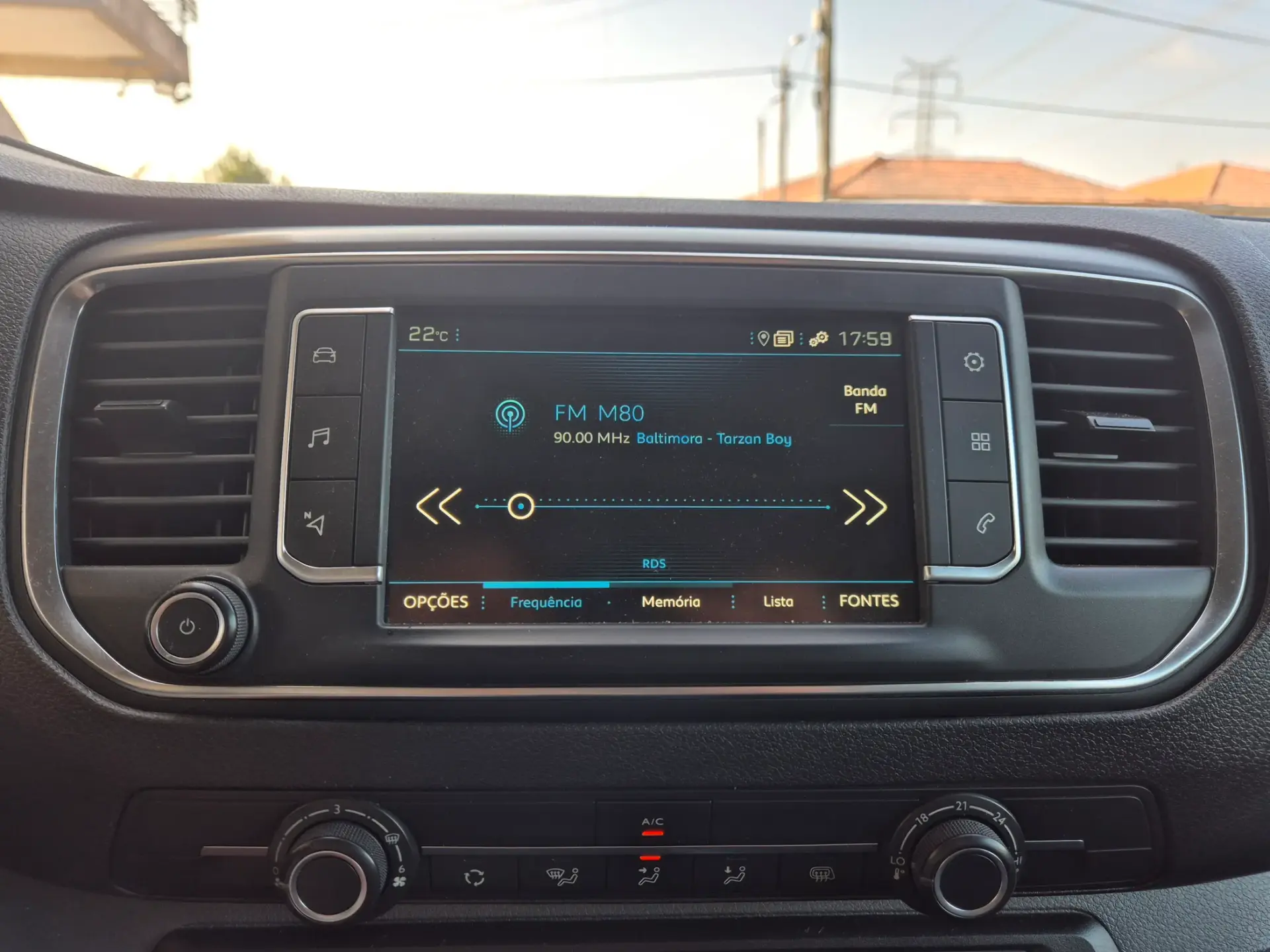 Peugeot Expert Outro 21