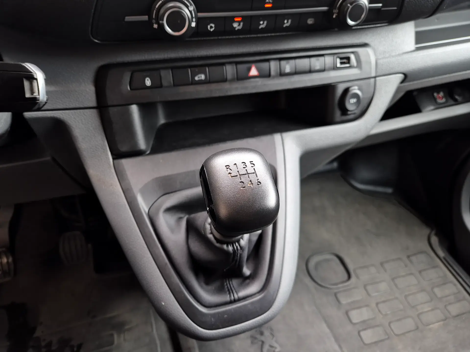 Peugeot Expert 1.5 BlueHDi Standard 24