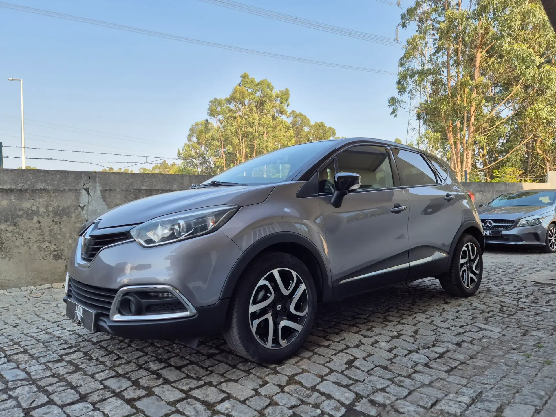 Renault Captur 1.2 TCe Exclusive EDC 1