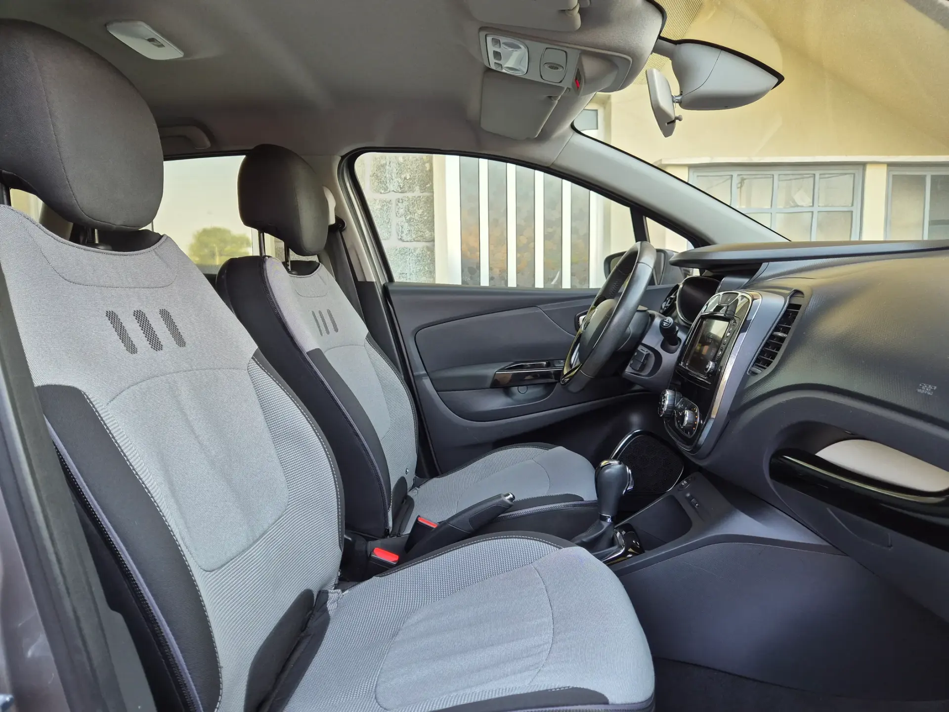 Renault Captur 1.2 TCe Exclusive EDC 9