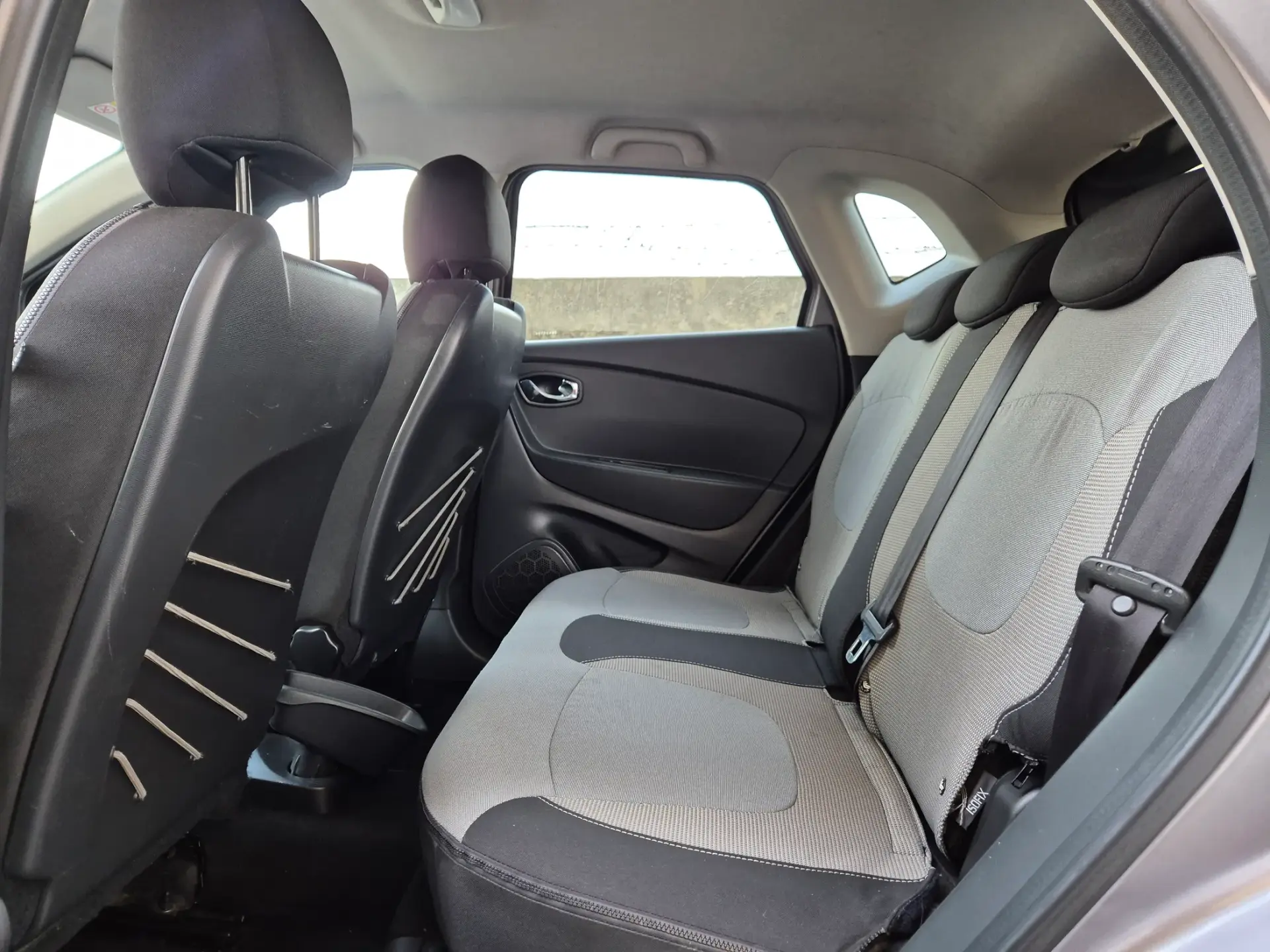Renault Captur 1.2 TCe Exclusive EDC 11