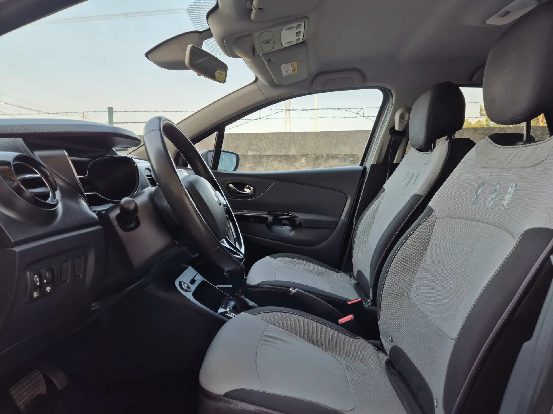 Renault Captur 1.2 TCe Exclusive EDC 12