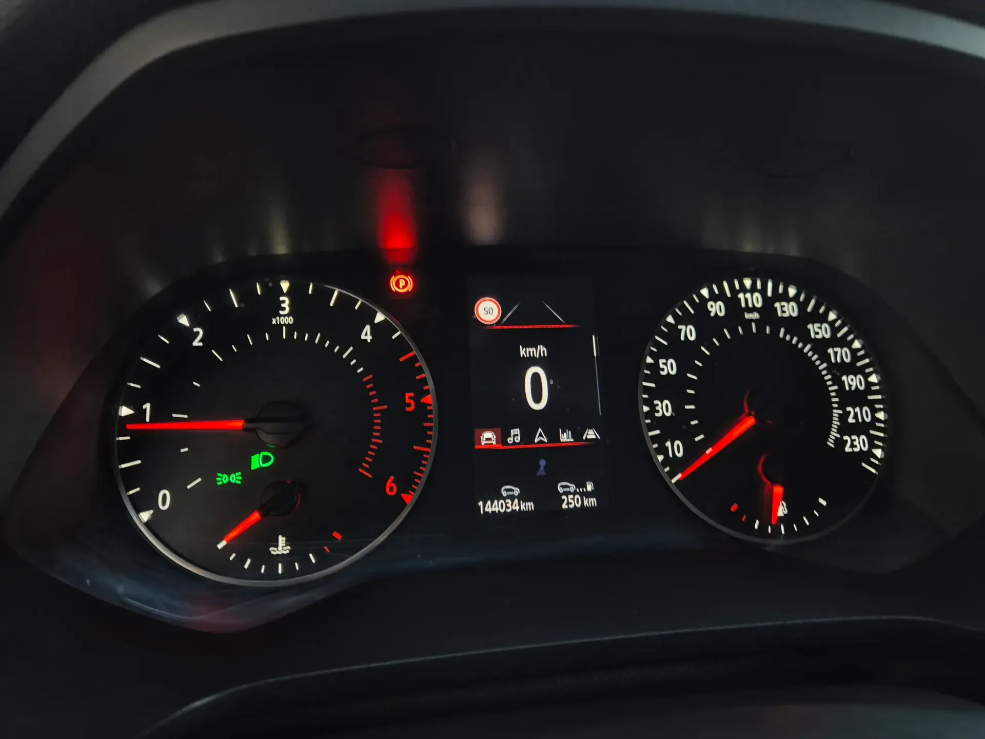 Renault Captur 1.5 dCi Exclusive 19