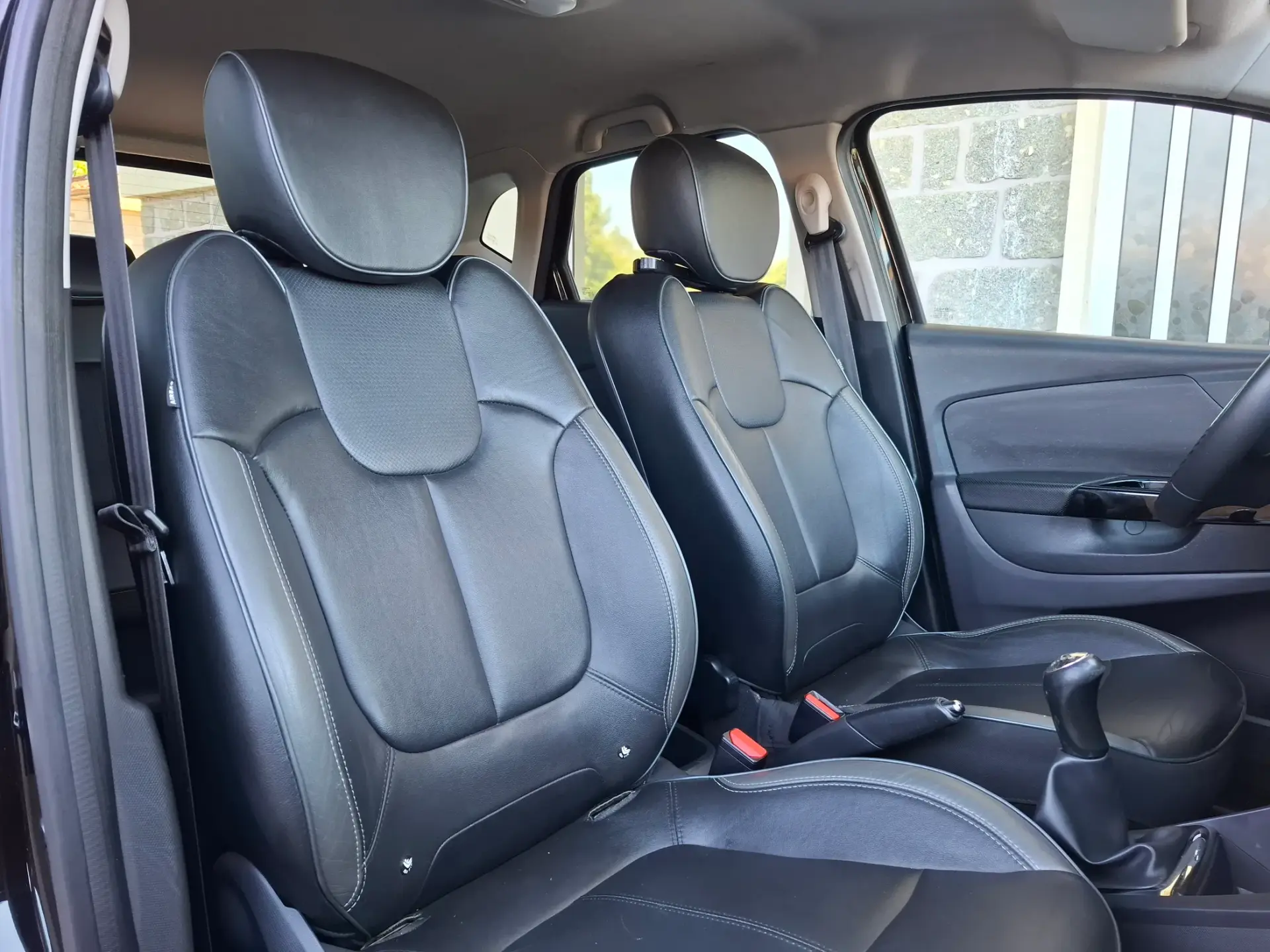 Renault Captur 1.5 dCi Exclusive 11