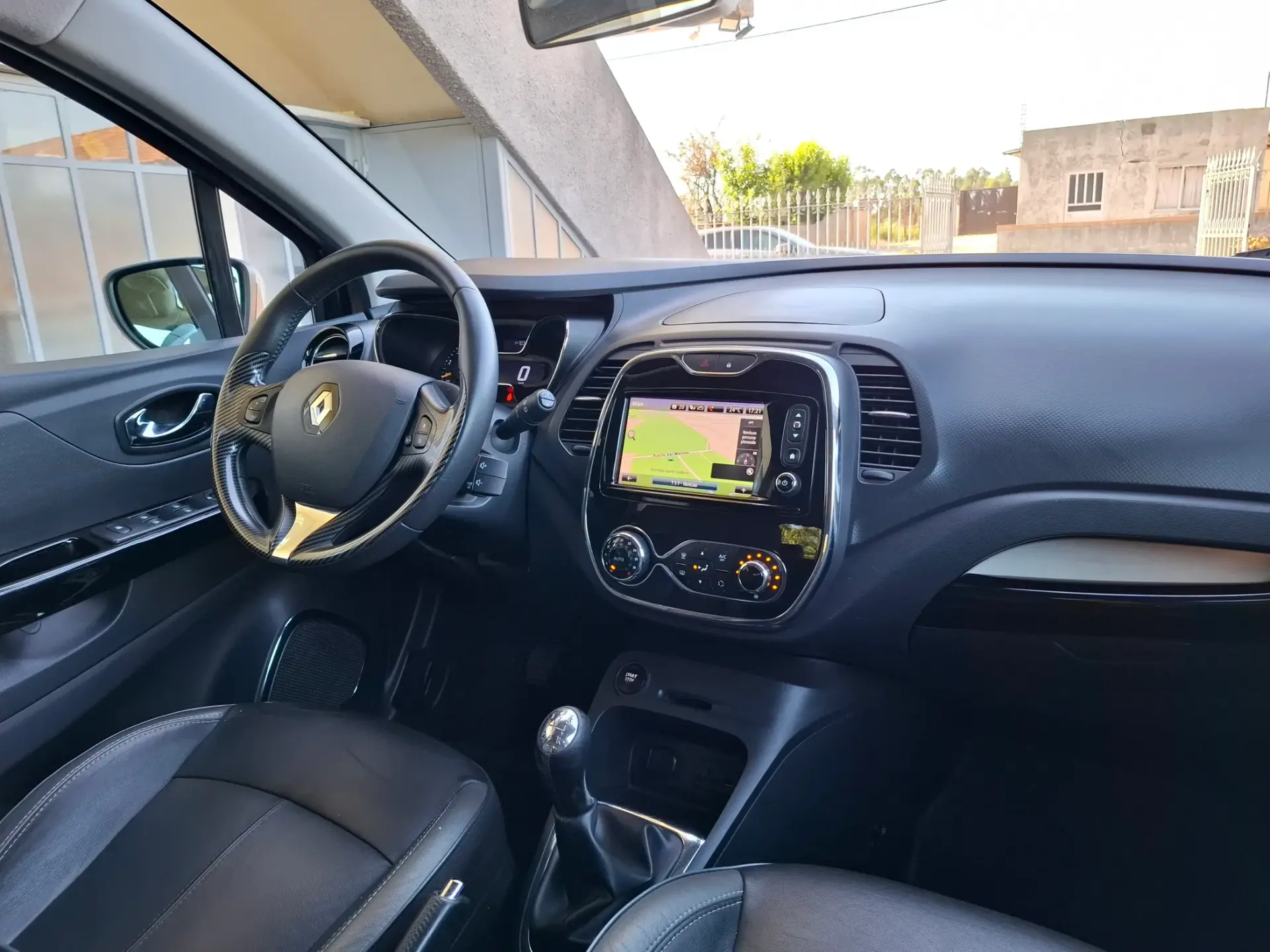 Renault Captur 1.5 dCi Exclusive 17