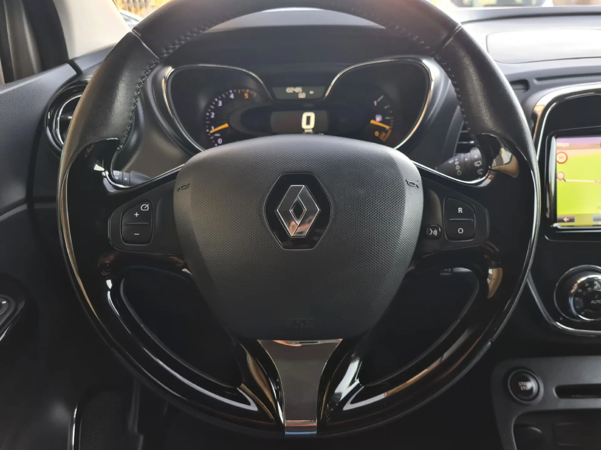 Renault Captur 1.5 dCi Exclusive 16