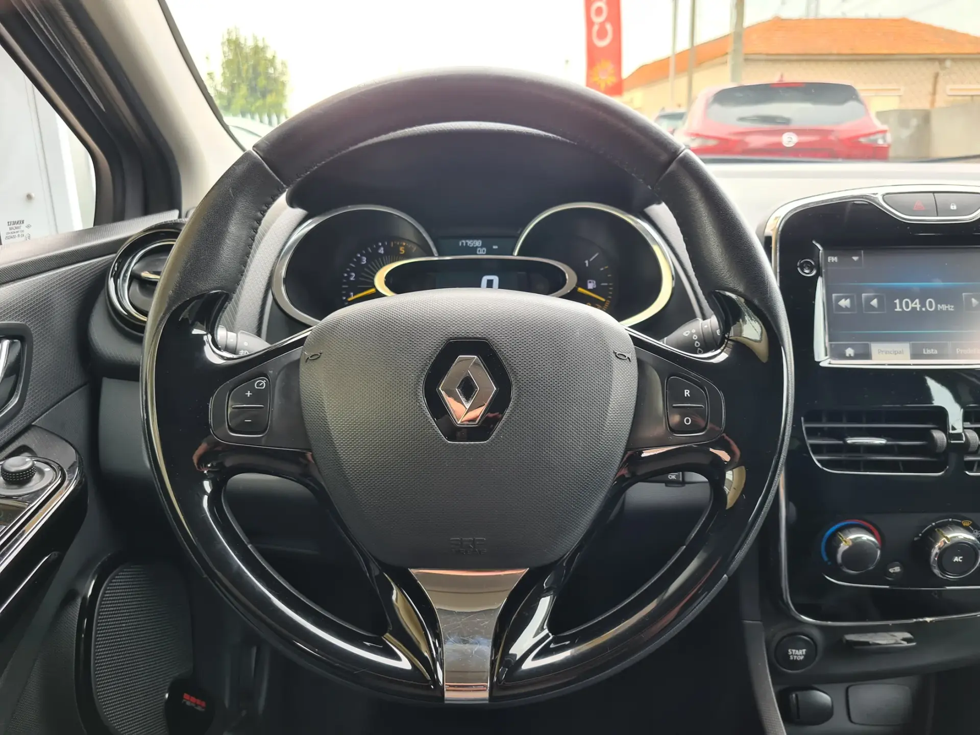 Renault Clio Sport Tourer dCi 90 Dynamique 17