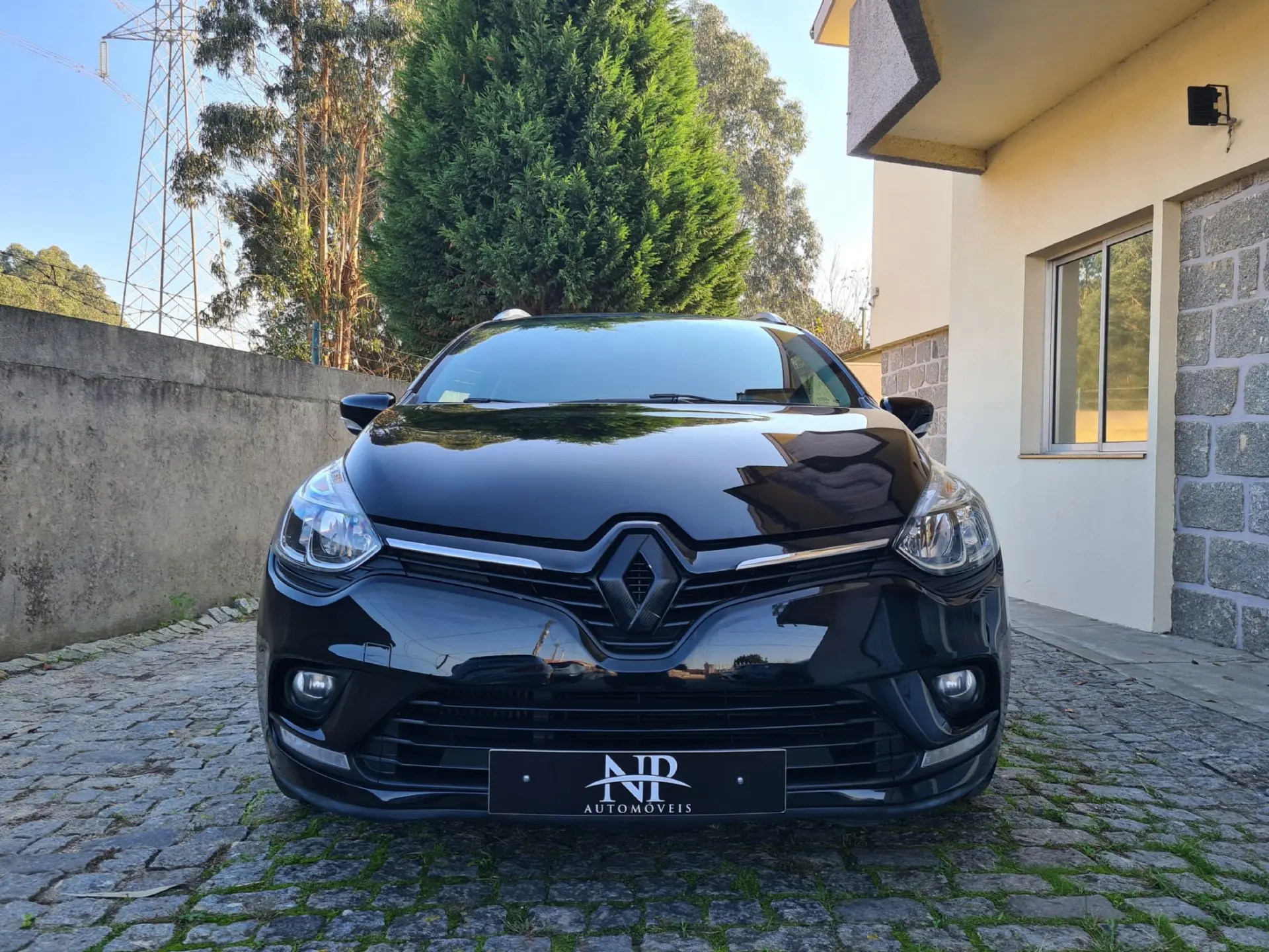 Renault Clio Sport Tourer Outro 6