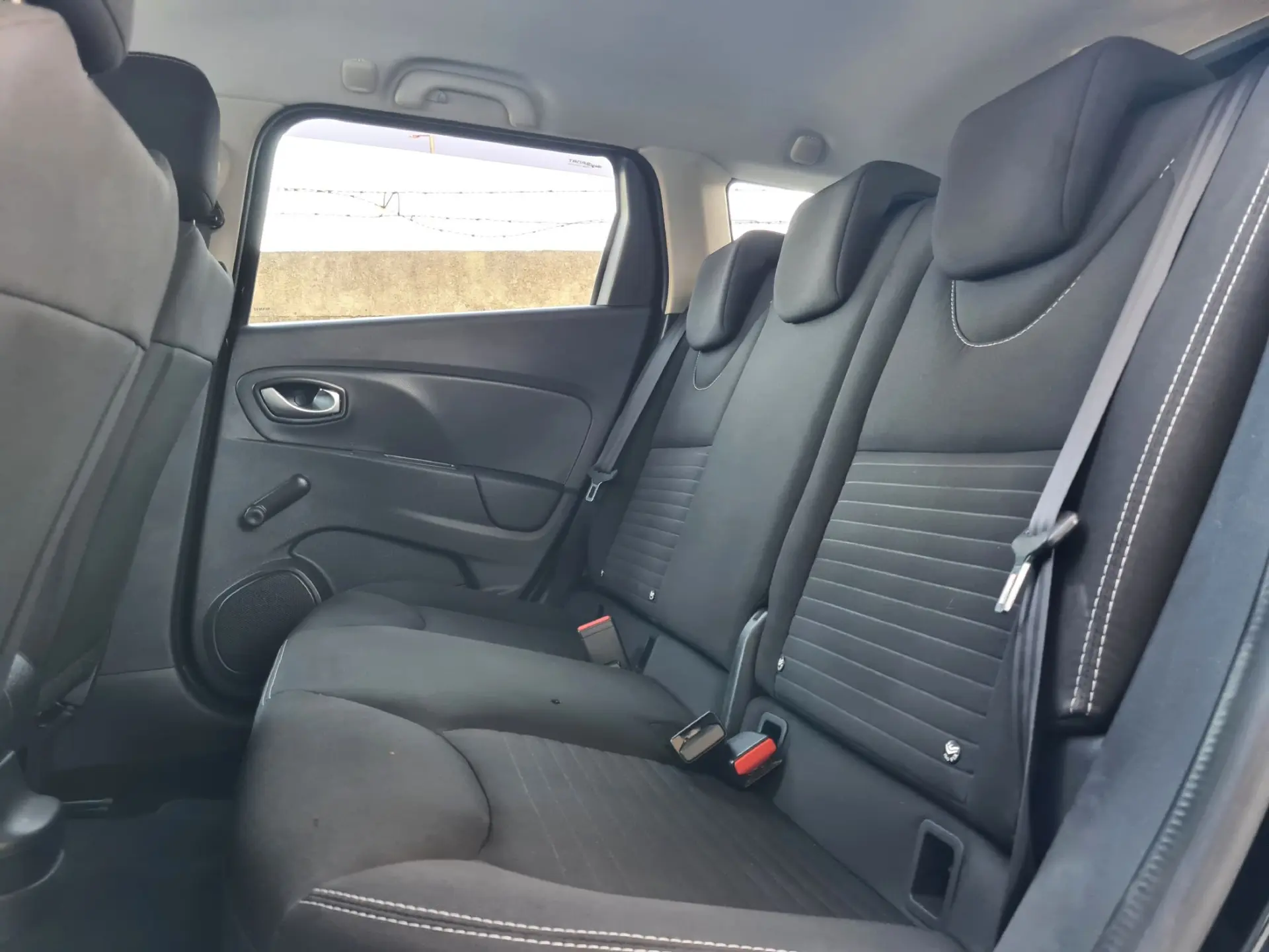 Renault Clio Sport Tourer Outro 11