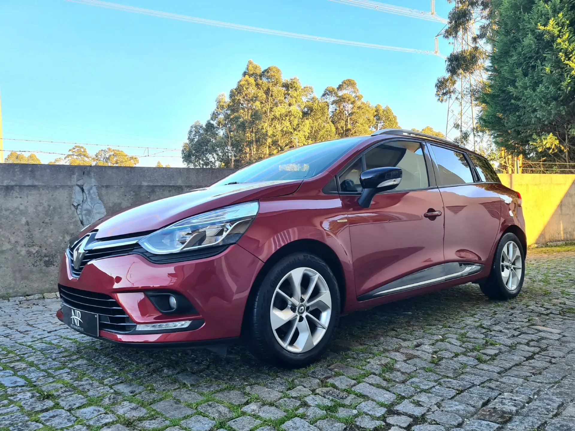 Renault Clio Sport Tourer Outro 1