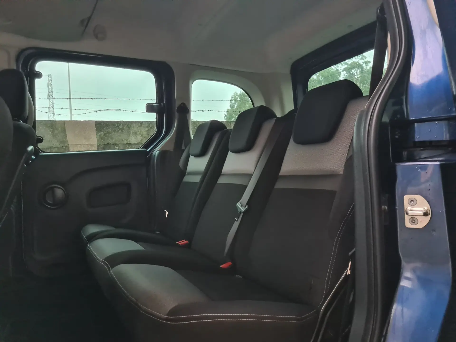 Renault Kangoo Outro 13