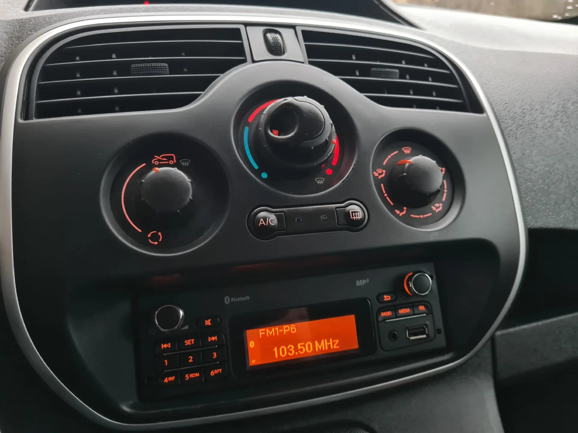 Renault Kangoo Outro 22