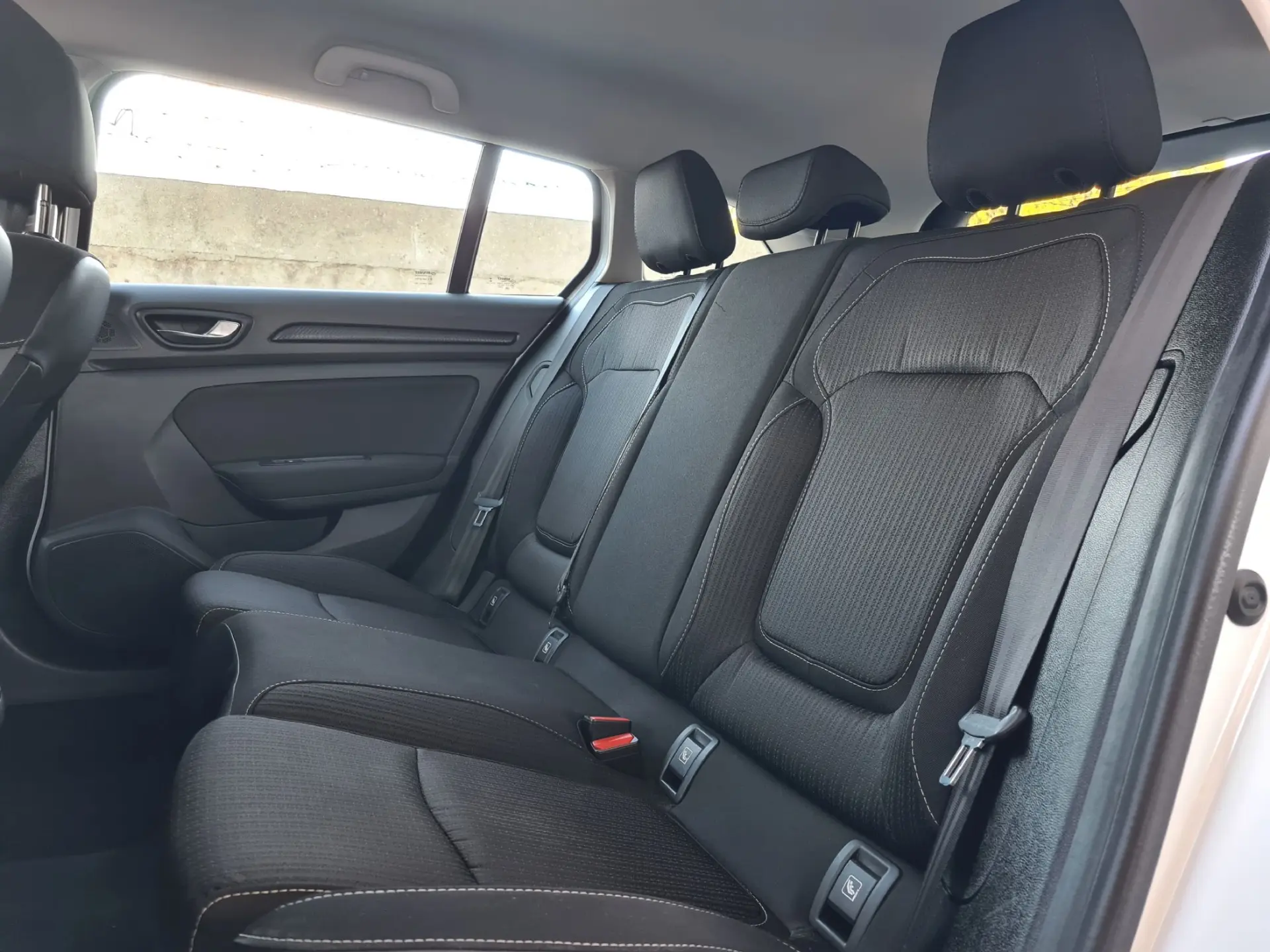 Renault Mégane Sport Tourer BLUE dCi 115 ZEN 11