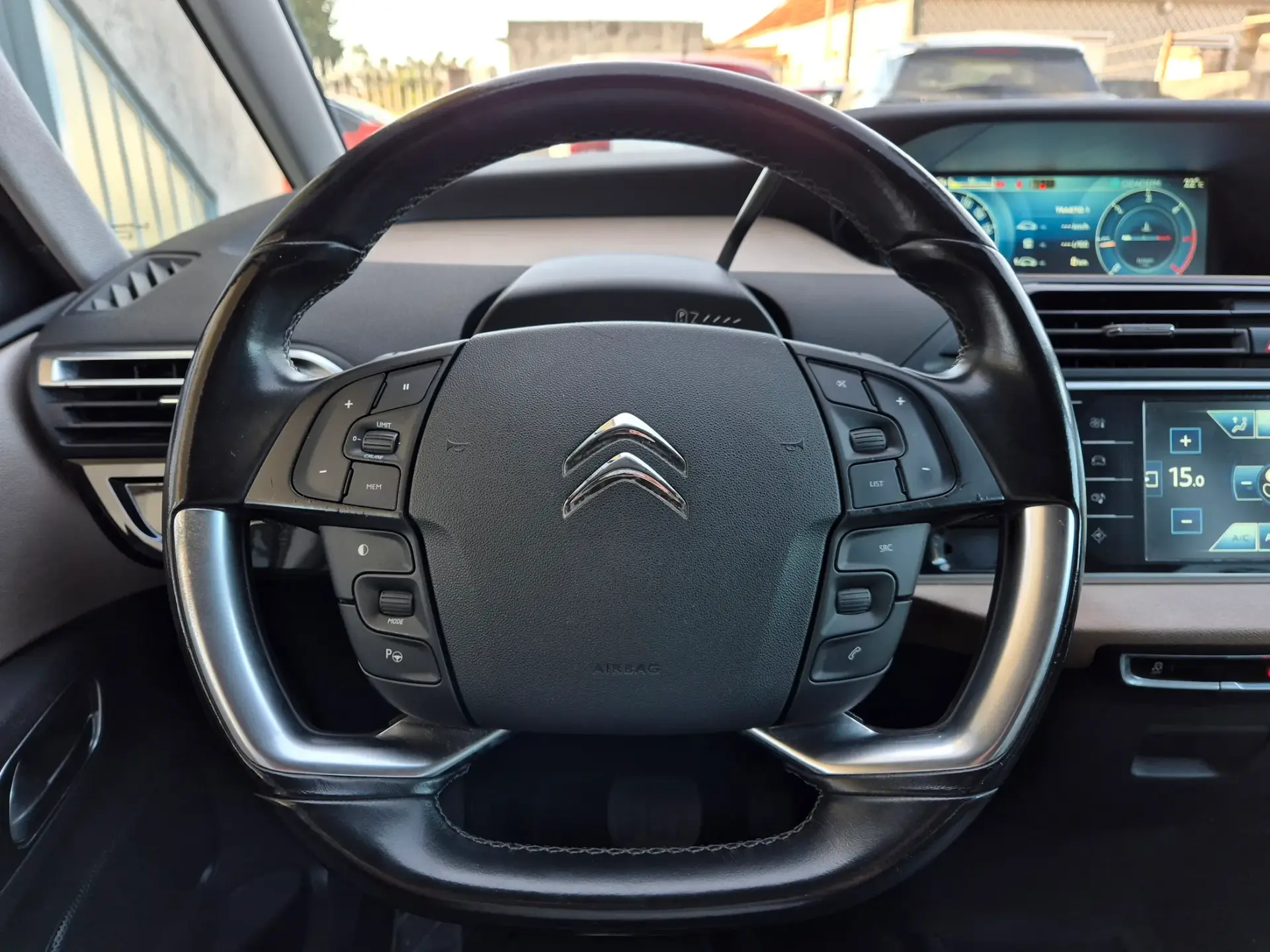 Citroen C4 Grand Picasso 2.0 BlueHDi Exclusive EAT6 27