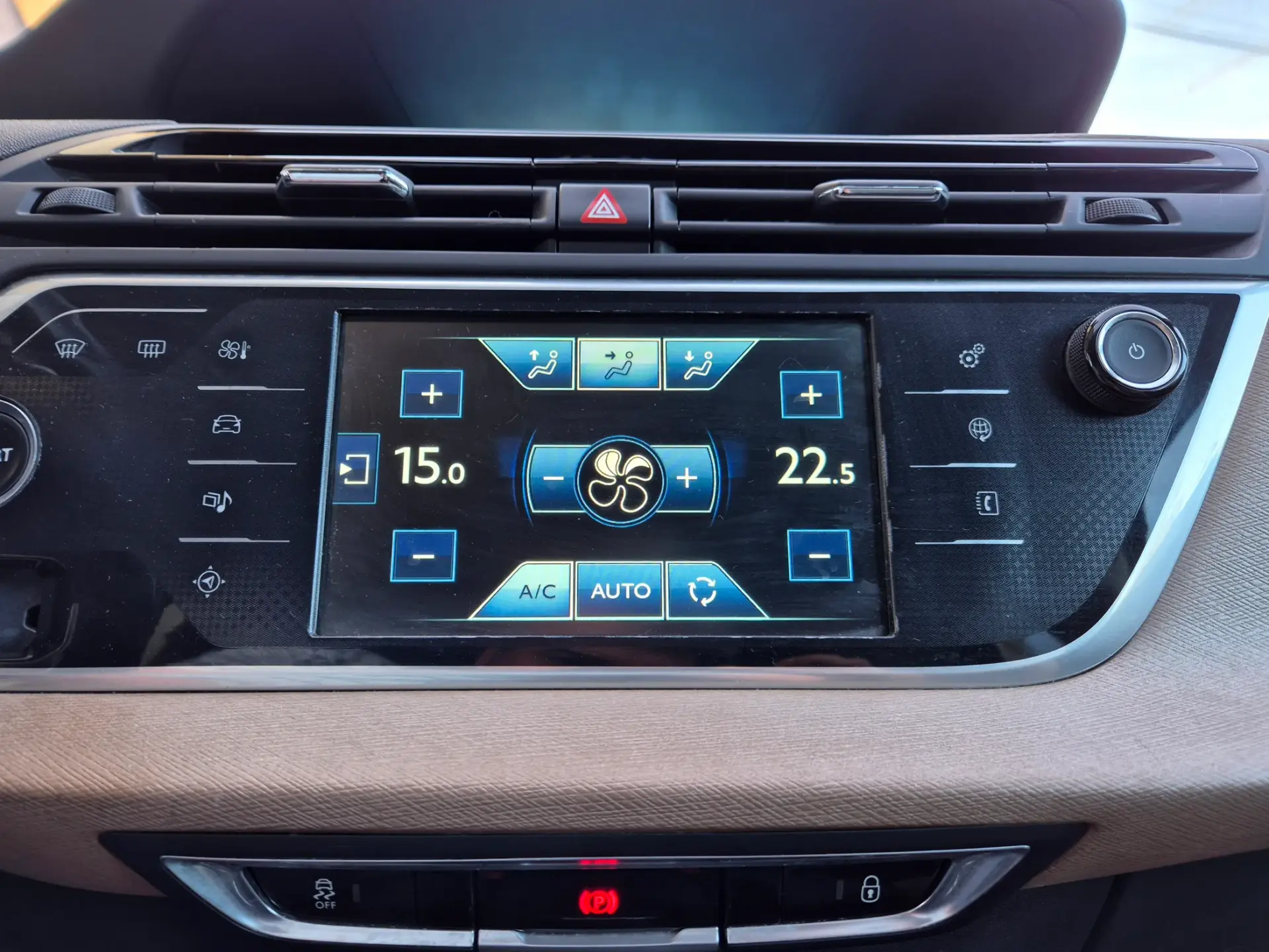 Citroen C4 Grand Picasso 2.0 BlueHDi Exclusive EAT6 36