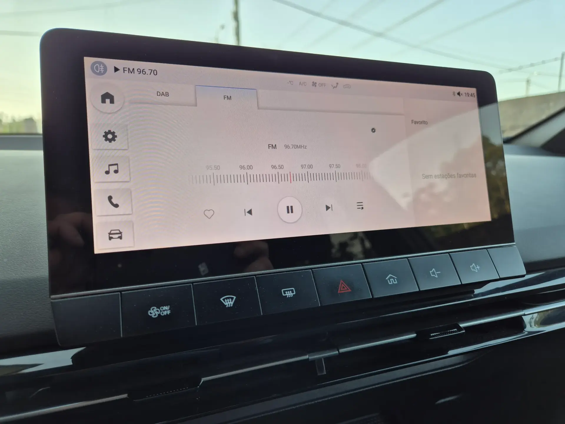 MG MG4 64 kWh Comfort 29