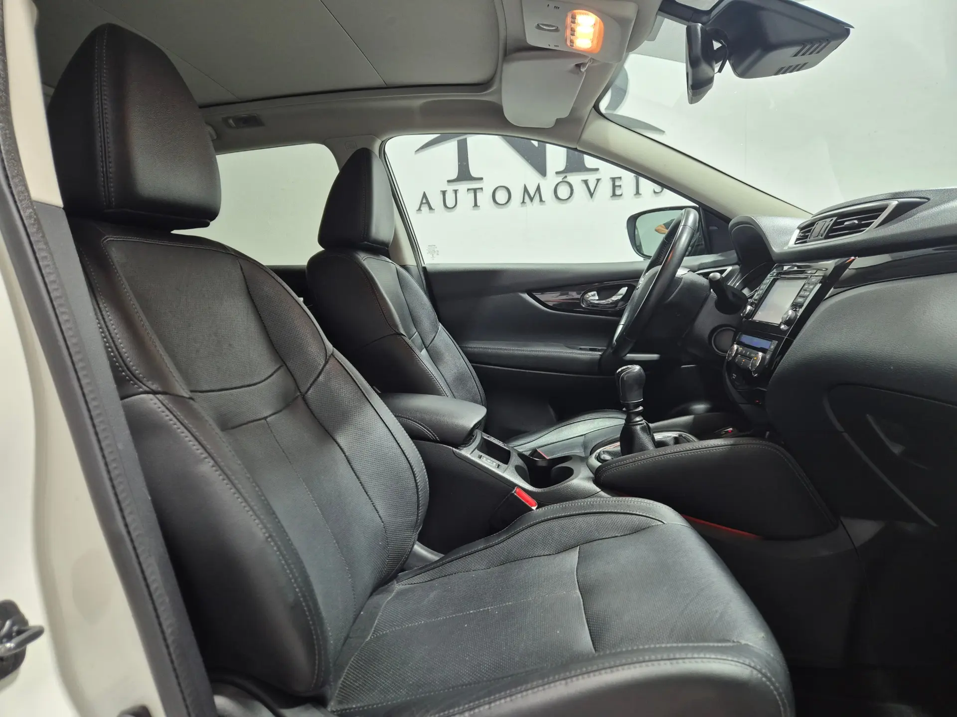 Nissan Qashqai 1.5 dCi Tekna Premium 9