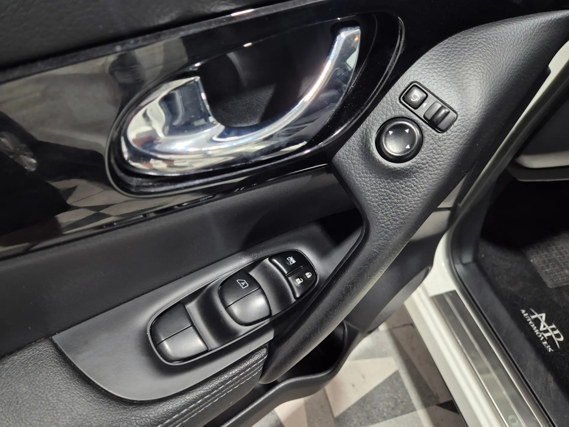 Nissan Qashqai 1.5 dCi Tekna Premium 33