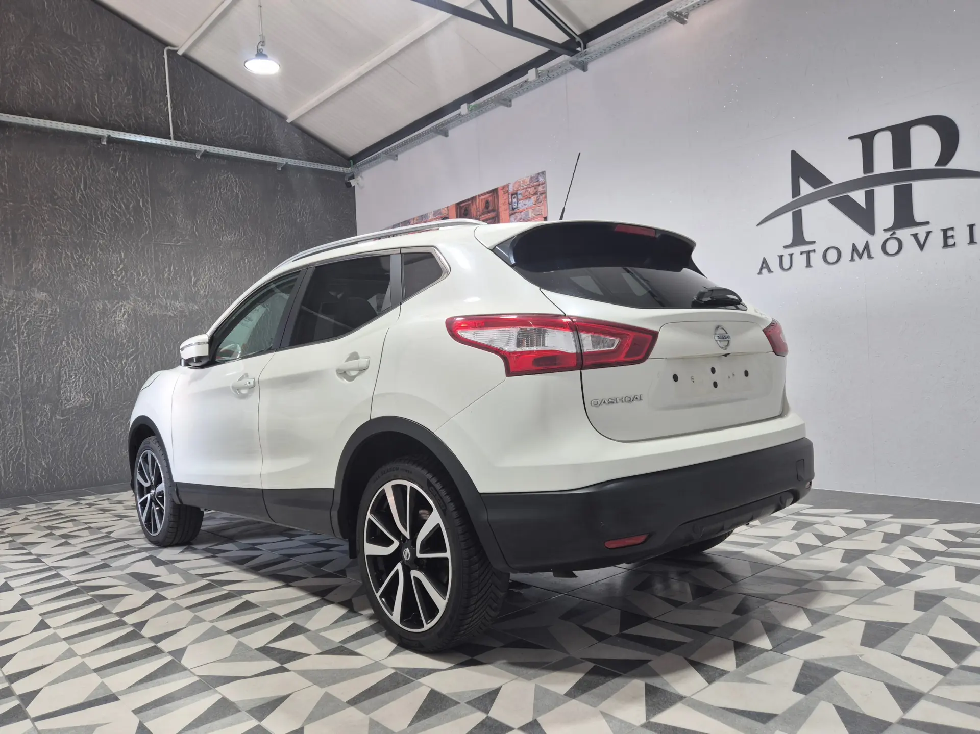 Nissan Qashqai 1.5 dCi Tekna Premium 2