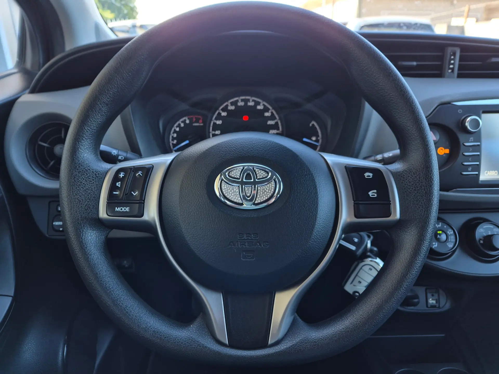 Toyota Yaris 1.5 VVT-i Active 18