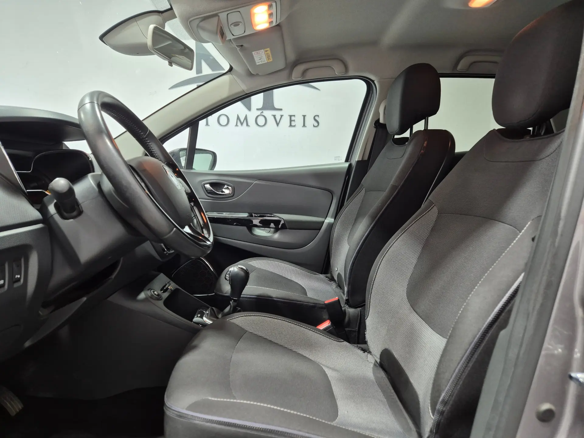 Renault Captur ENERGY TCe 120 EDC Intens 14