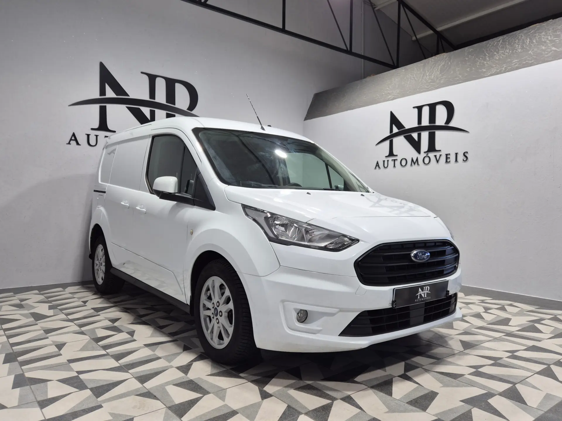 Ford Transit Connect Outro 5