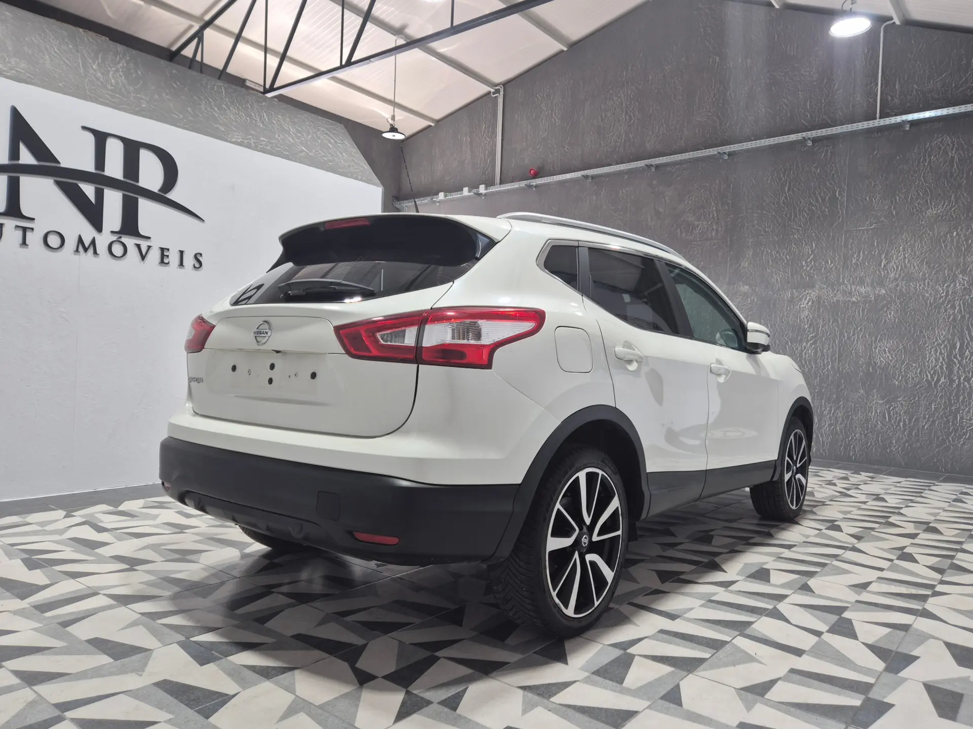 Nissan Qashqai 1.5 dCi Tekna Premium 4