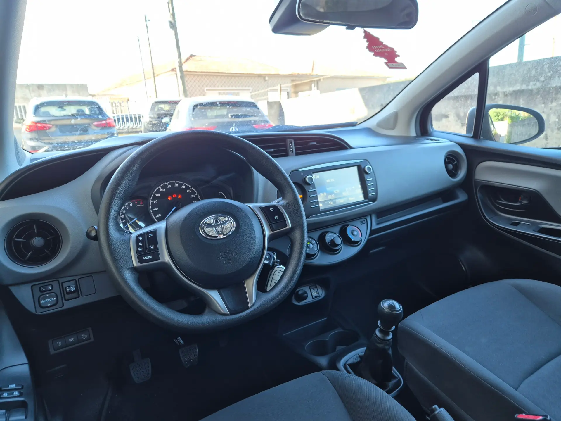 Toyota Yaris 1.5 VVT-i Active 15
