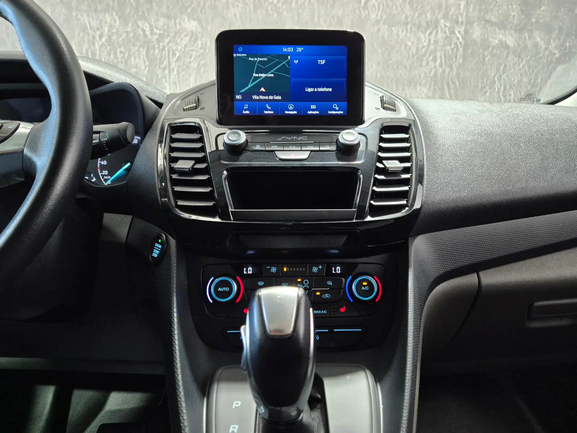 Ford Transit Connect Outro 32