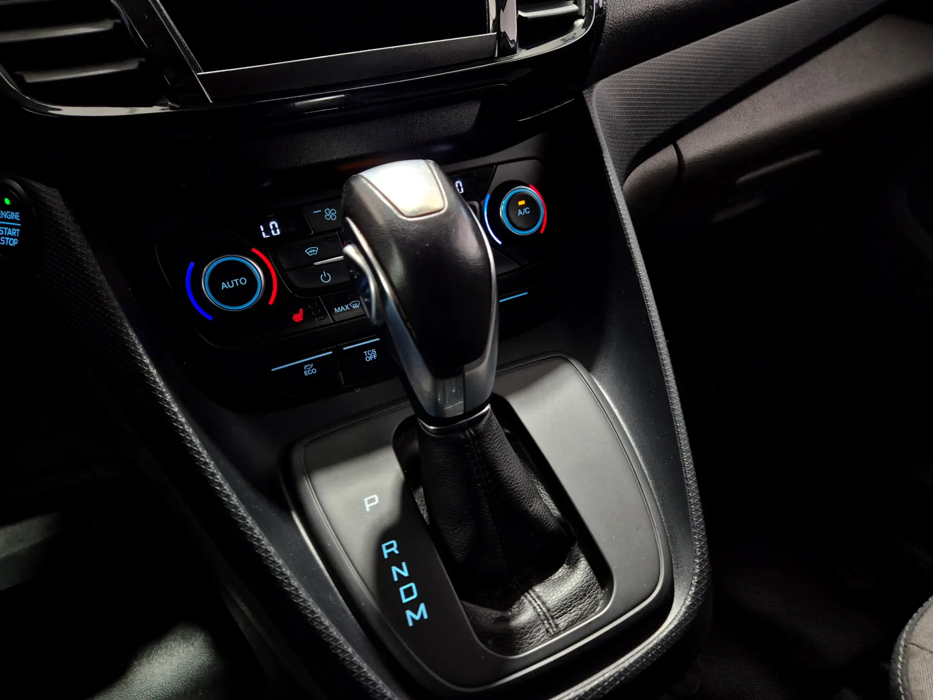 Ford Transit Connect Outro 33