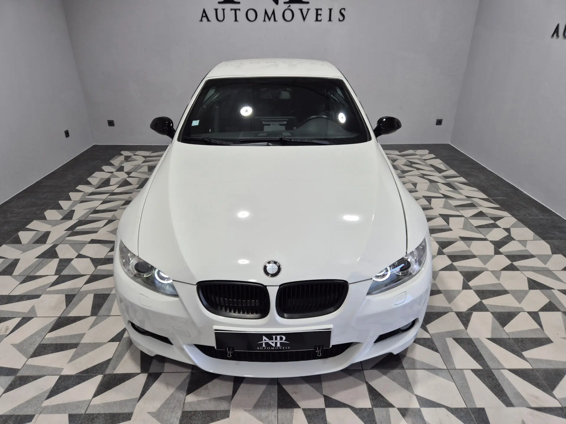 BMW 320 i Cabrio 12