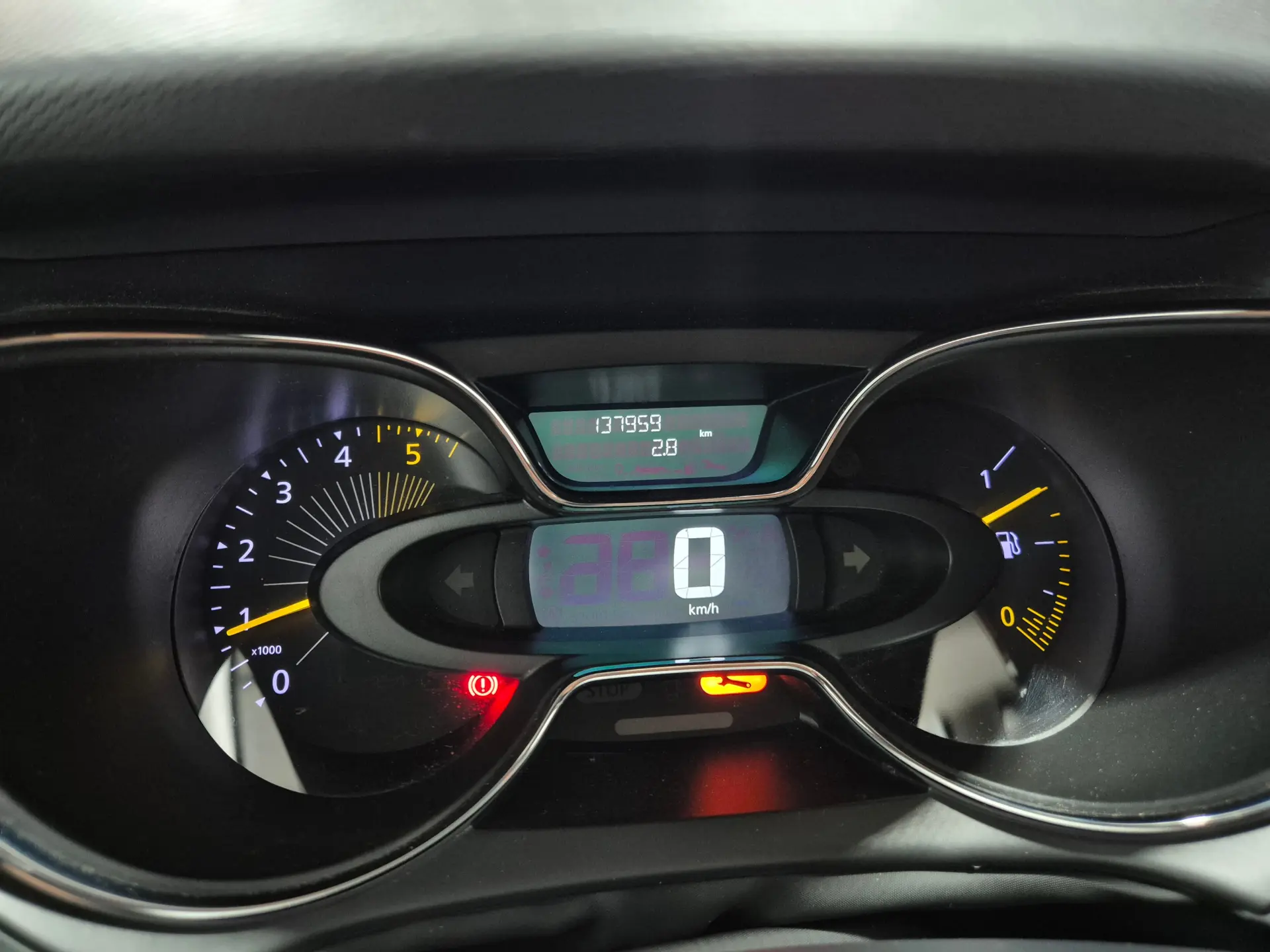 Renault Captur 1.5 dCi Exclusive 19