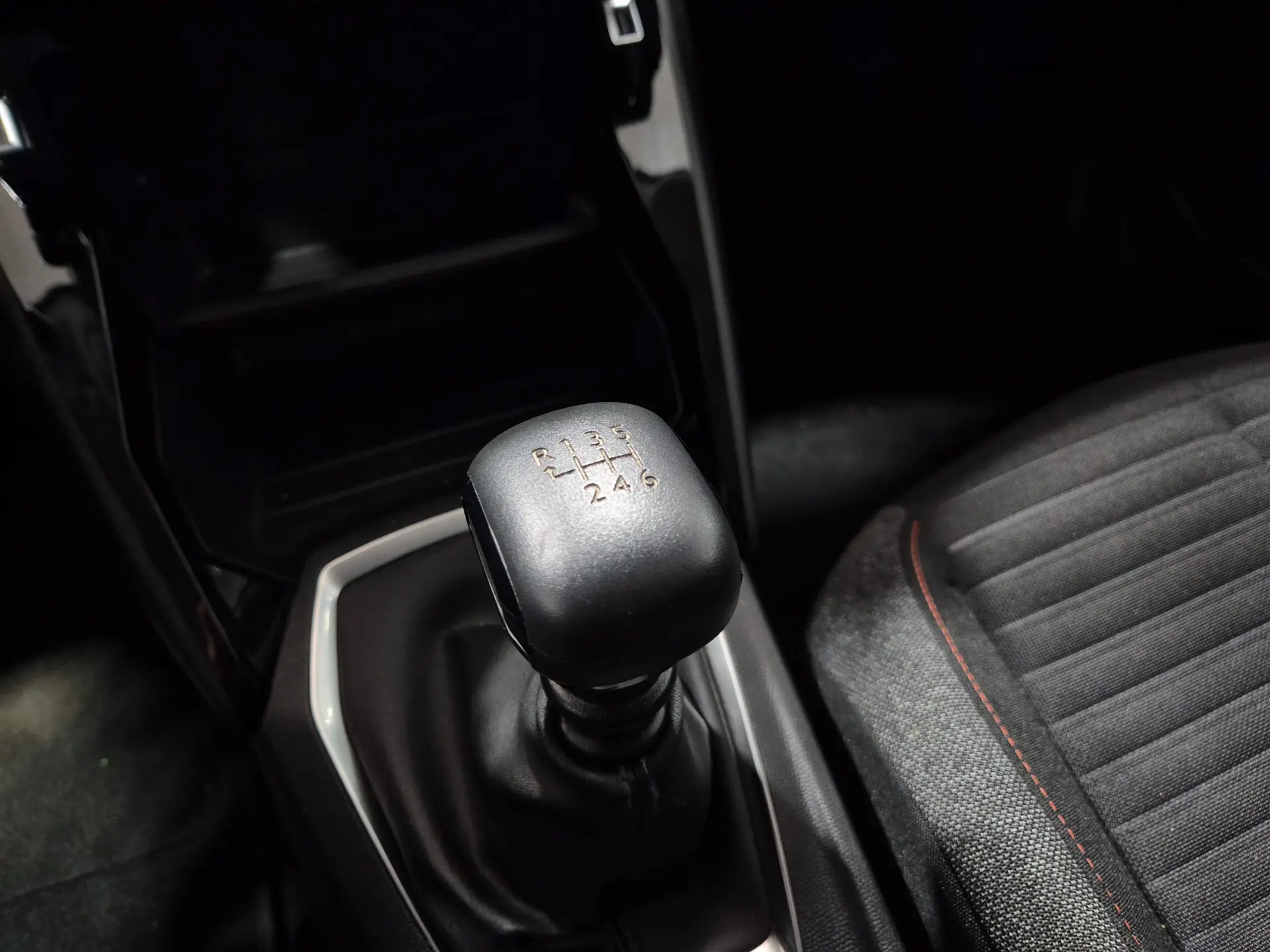 Peugeot 2008 1.5 BlueHDi Active 29
