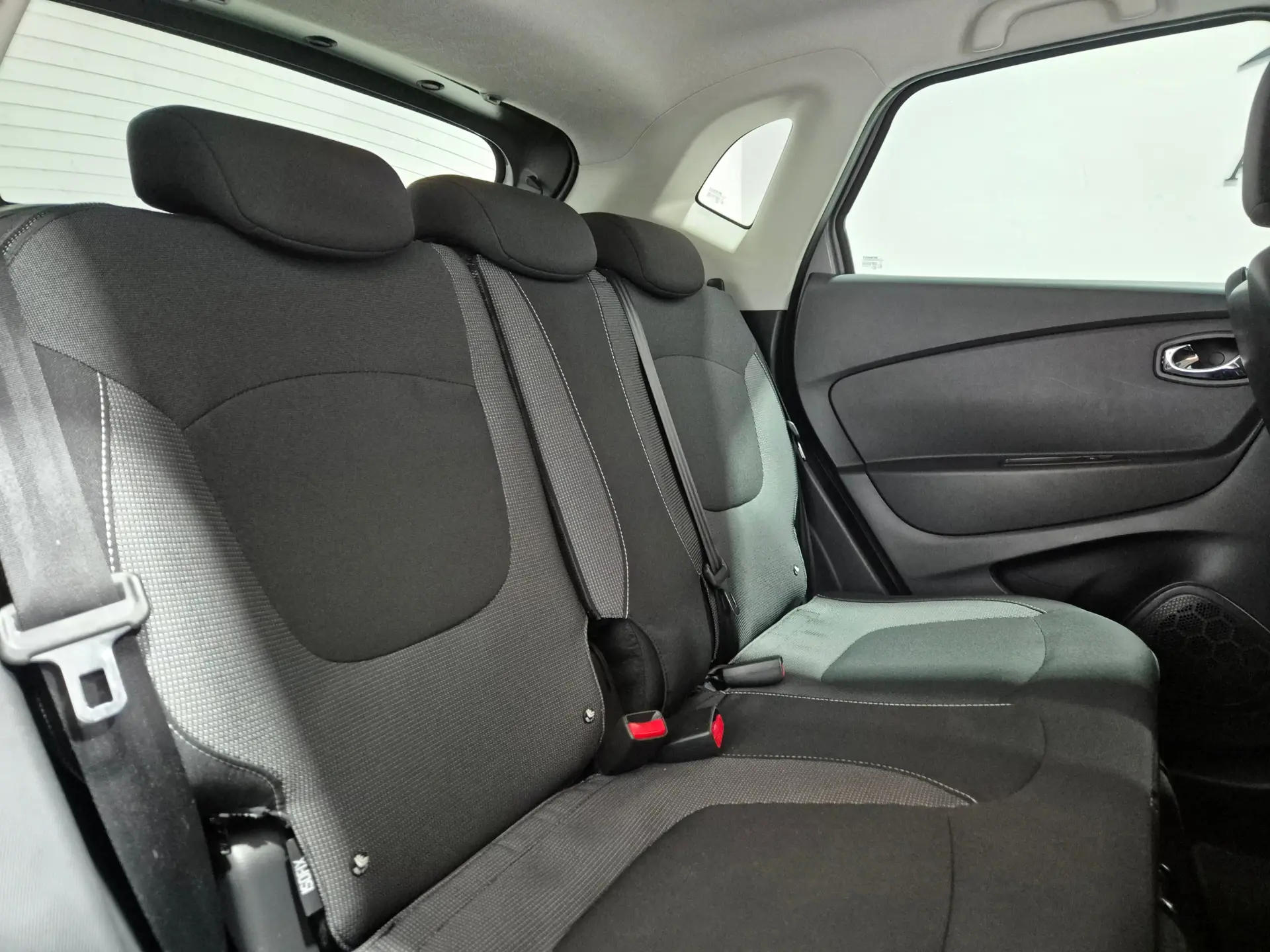 Renault Captur ENERGY TCe 120 EDC Intens 9