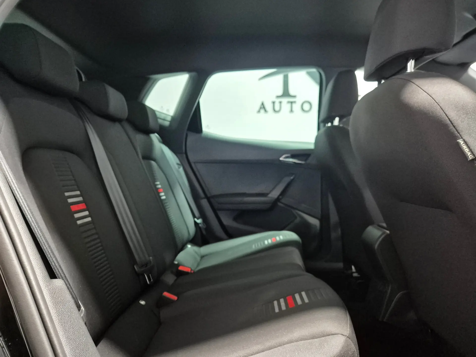 SEAT Arona 1.0 TSI FR 8