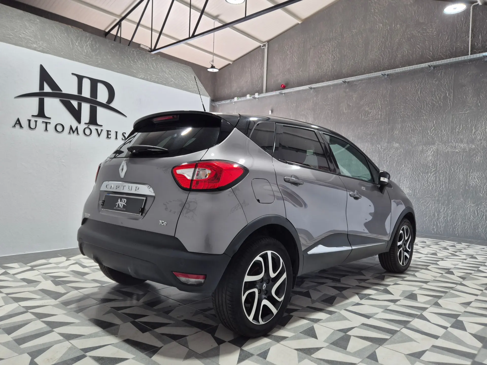 Renault Captur ENERGY TCe 120 EDC Intens 4