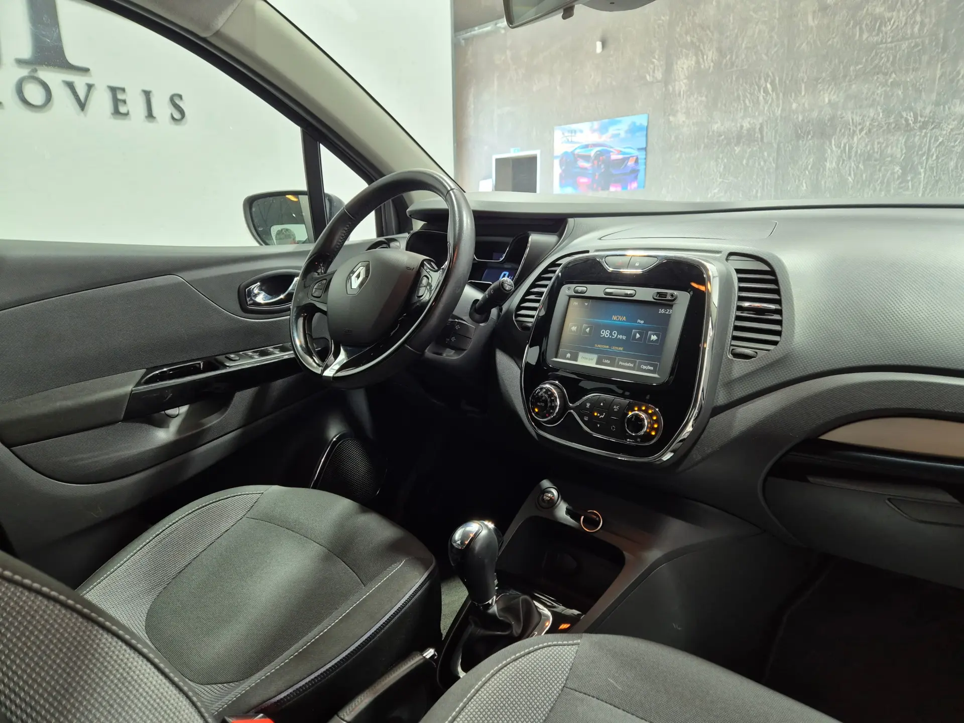 Renault Captur ENERGY TCe 120 EDC Intens 18