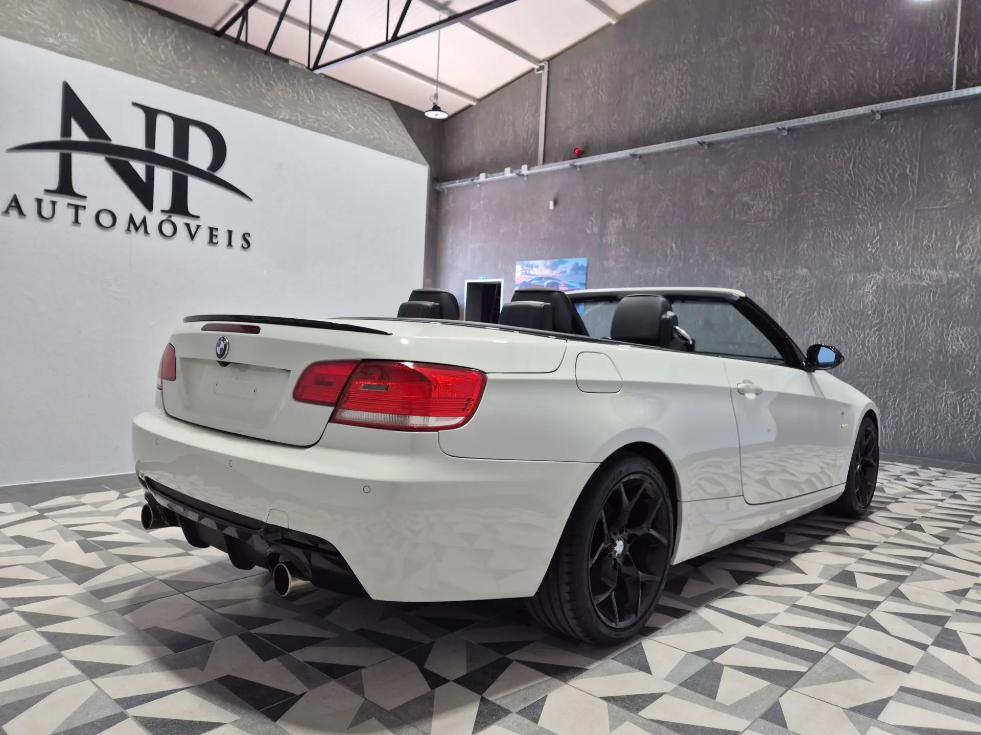 BMW 320 i Cabrio 4