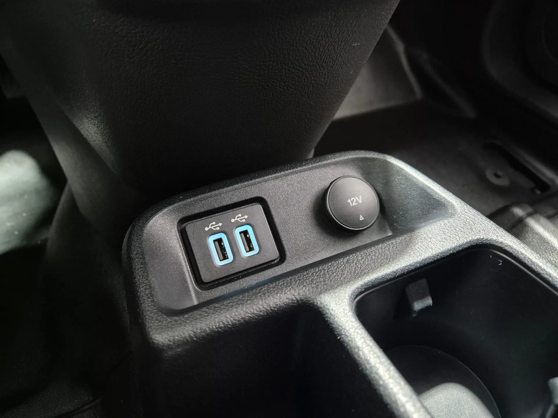 Ford Transit Connect Outro 34