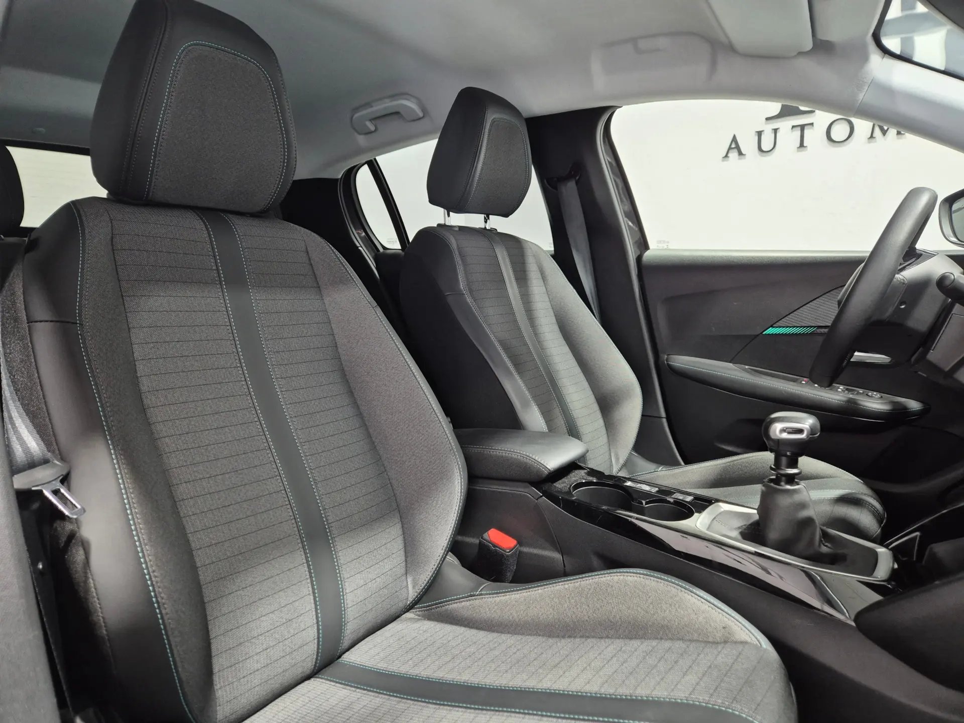 Peugeot 208 1.5 BlueHDi Allure 11