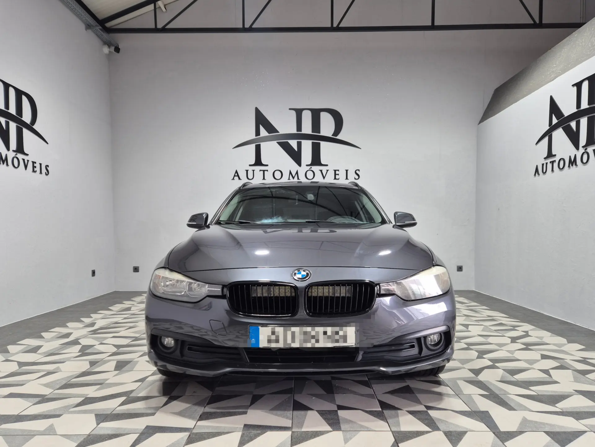 BMW 318 d Aut. 6