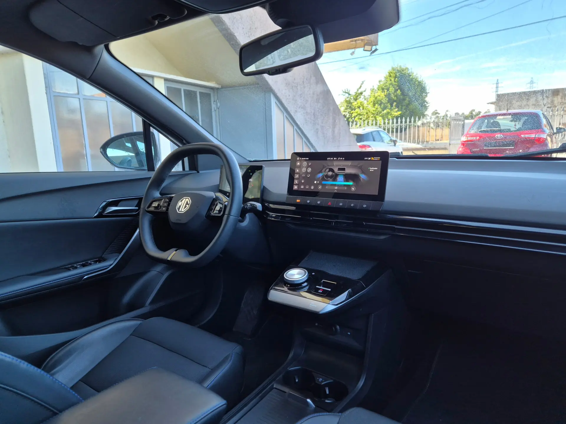MG MG4 64 kWh Luxury 19