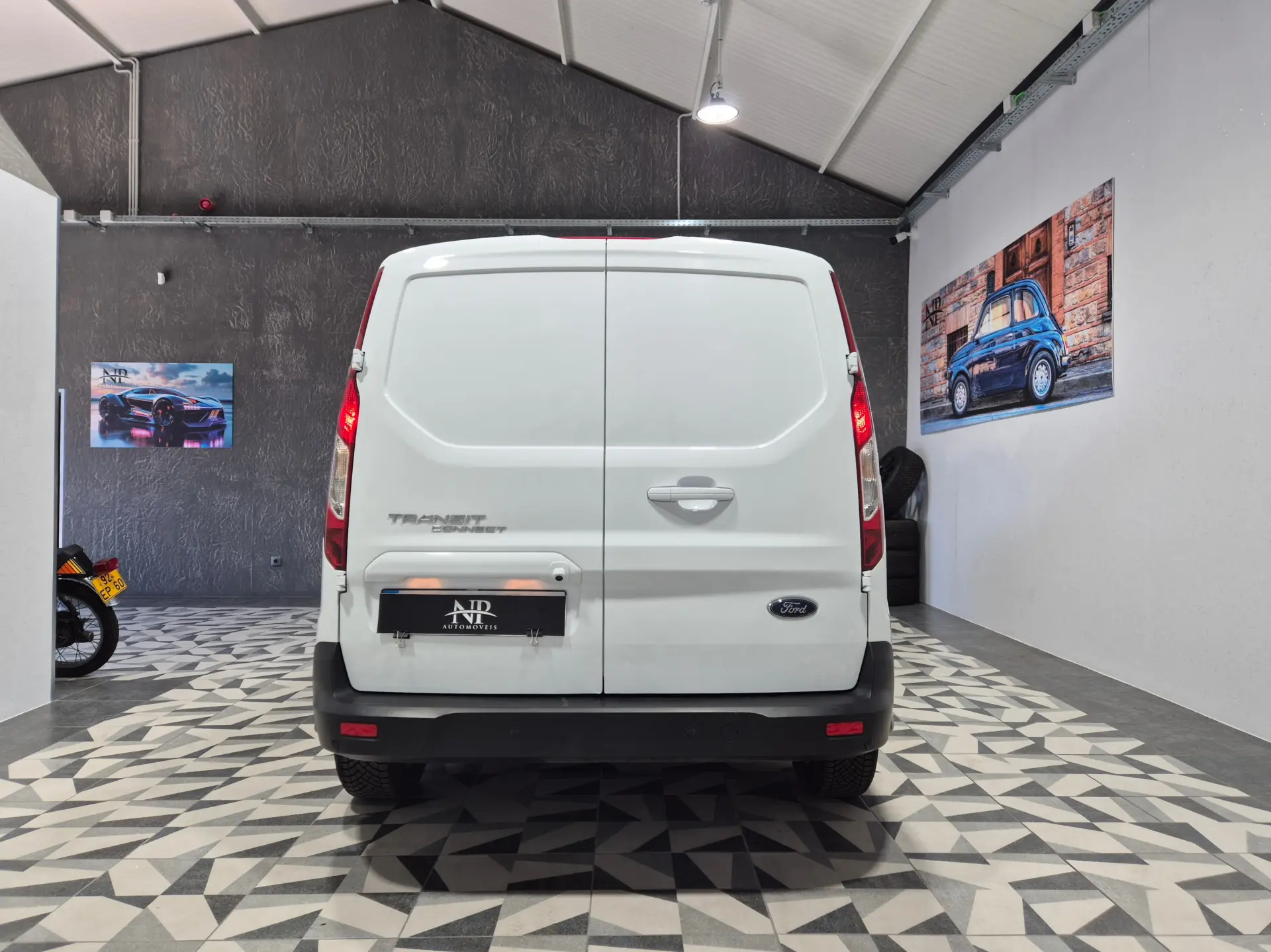 Ford Transit Connect Outro 3